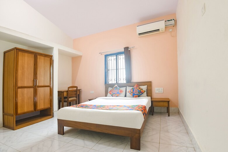 Hotel Fabexpress Joey's Place