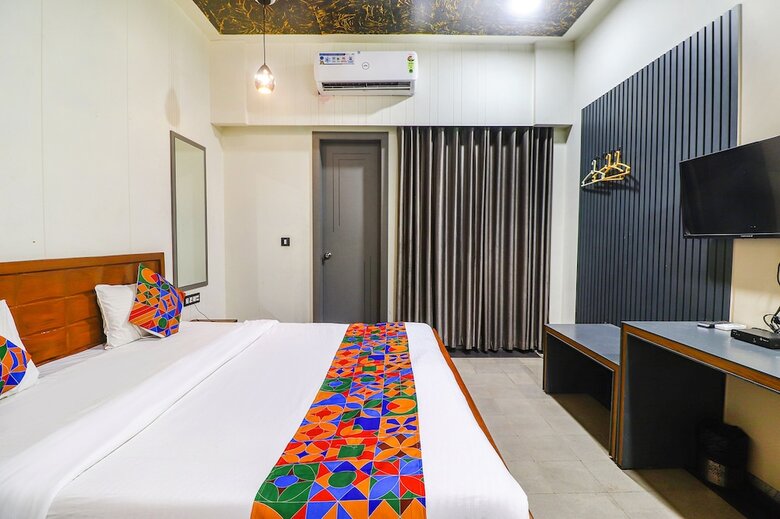 Fabhotel Be Happy