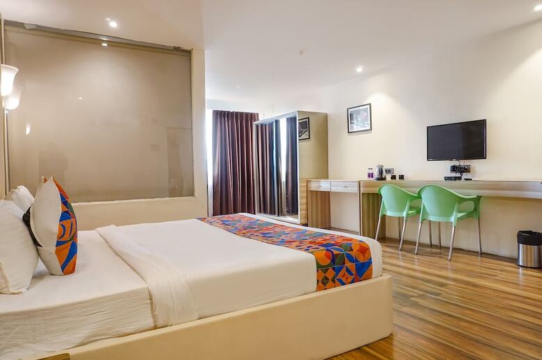 Fabhotel Dreams Inn