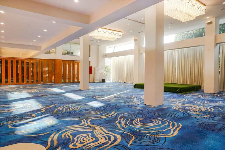 Fabhotel Dreams Inn