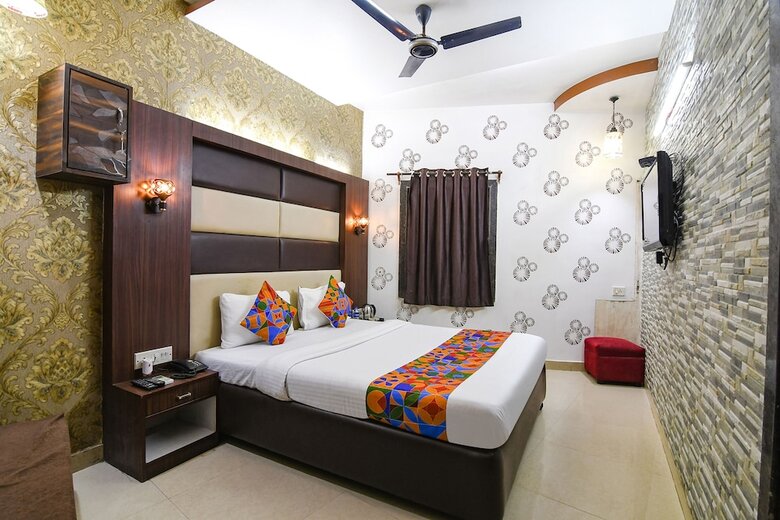 Hotel Fabexpress New Diamond