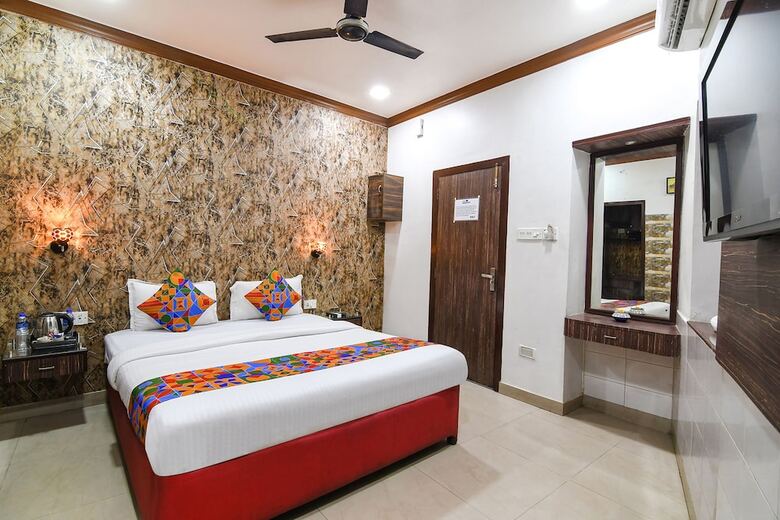 Hotel Fabexpress New Diamond