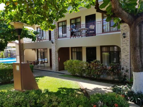 Hotel & Villas Huetares