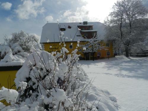 Hostal Landgasthof Und Biobauer L�ckerwirt