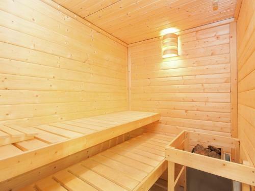 Spacios Chalet With Sauna, Balcony, Ski Storage, Garden