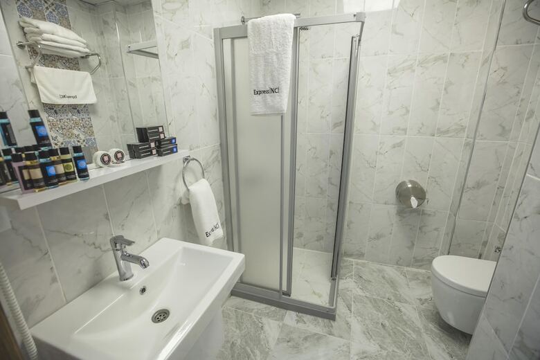 Express Inci Airport Hotel