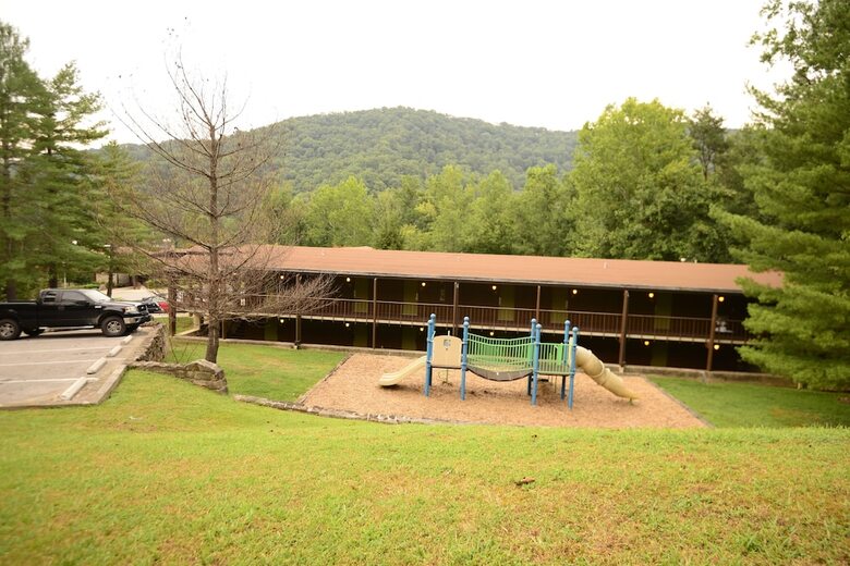 Hotel Jenny Wiley State Resort Park
