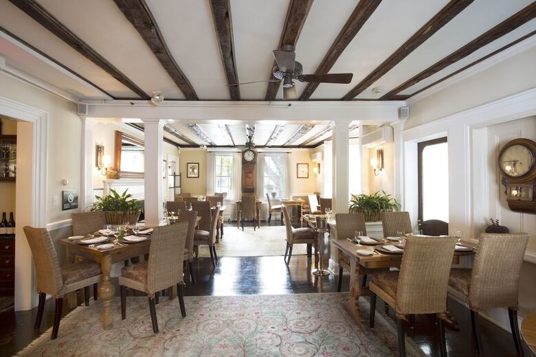 Posada The 1770 House Restaurant & Inn