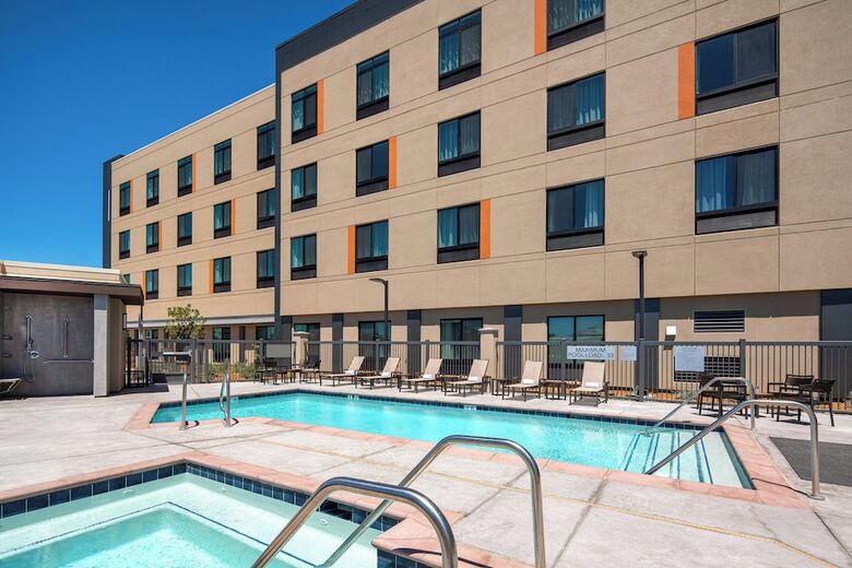 Hotel Courtyard By Marriott Petaluma Sonoma County