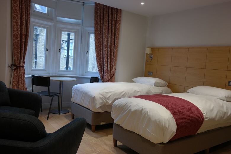Hotel Alma Rooms