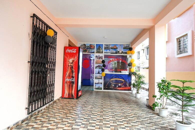 Fabhotel Dishan Plaza