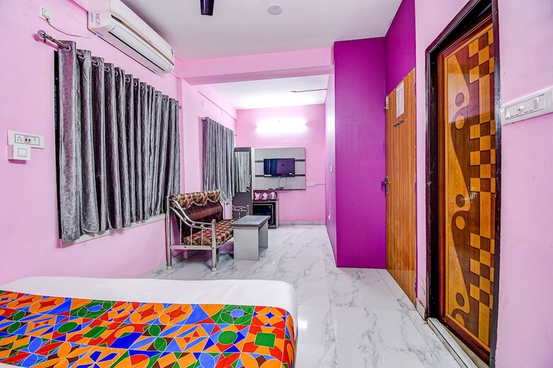 Fabhotel Dishan Plaza