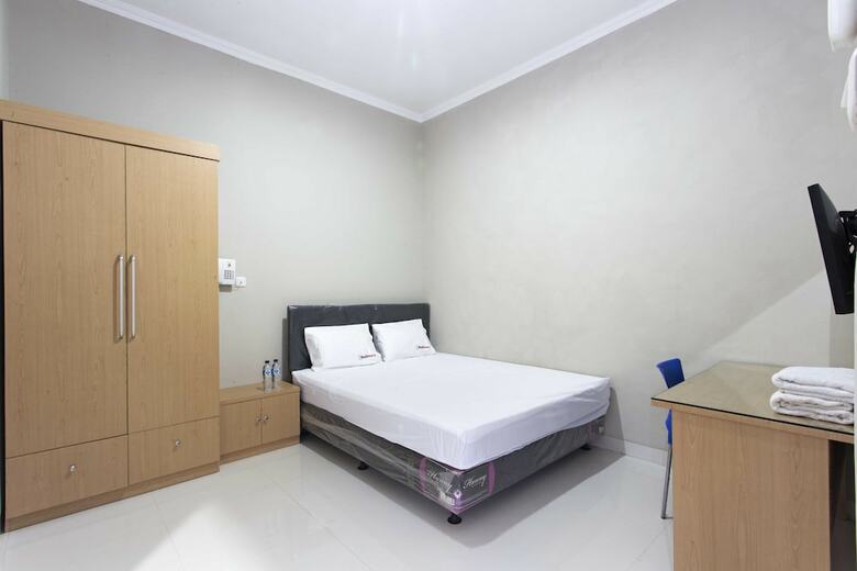 Reddoorz @ Mangga Besar 2