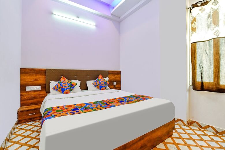 Hotel Fabexpress Raj Palace