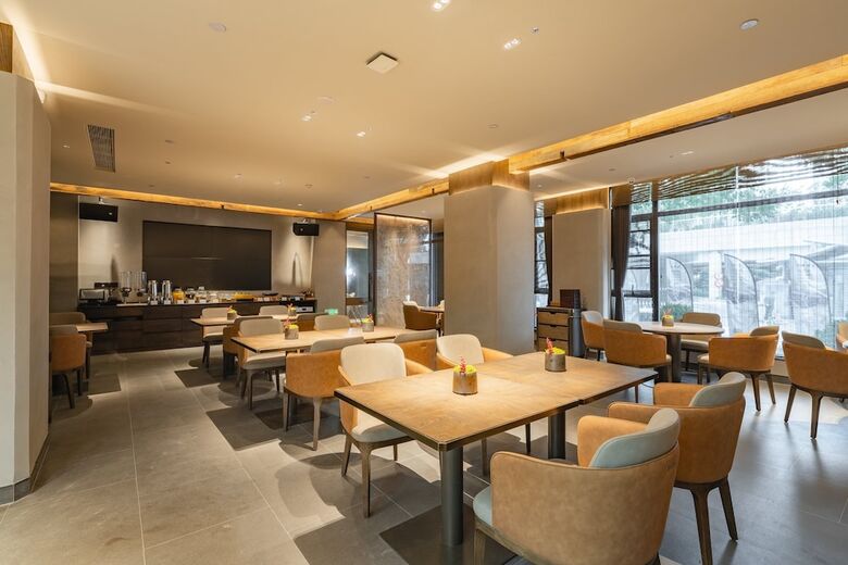 Hotel Holiday Inn Express Shanghai Expo Centre By Ihg