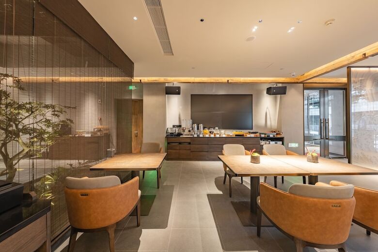 Hotel Holiday Inn Express Shanghai Expo Centre By Ihg