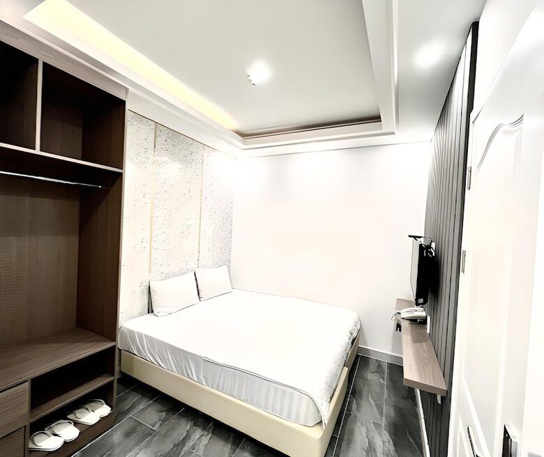 Rose Hotel - By Bay Luxury