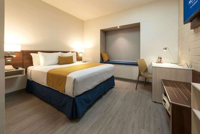 Hotel Microtel Inn & Suites By Wyndham Guadalajara Sur