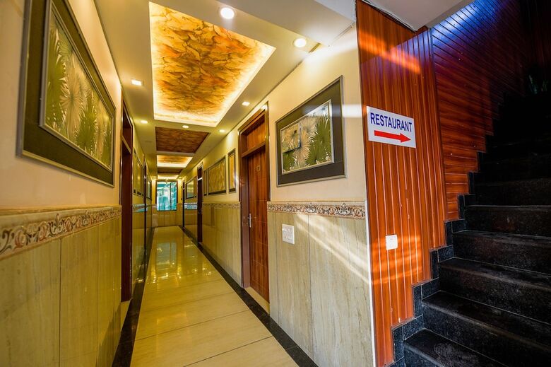 Fabhotel 4 Seasons