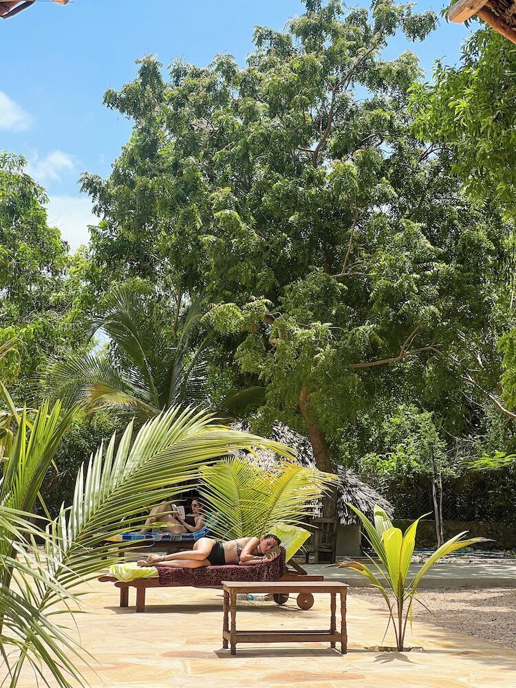 Karibu Maisha Lodge