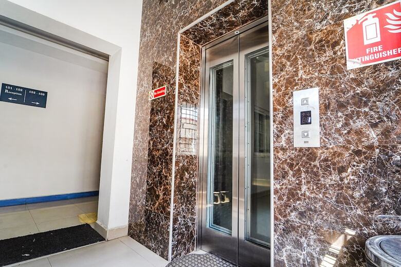 Hotel Fabexpress Silver Palace