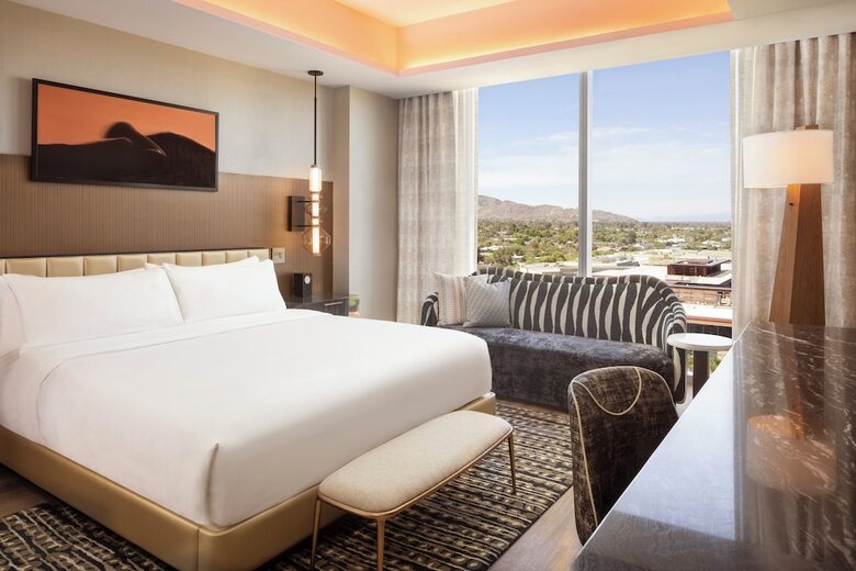 Caesars Republic Scottsdale, A Hilton Hotel