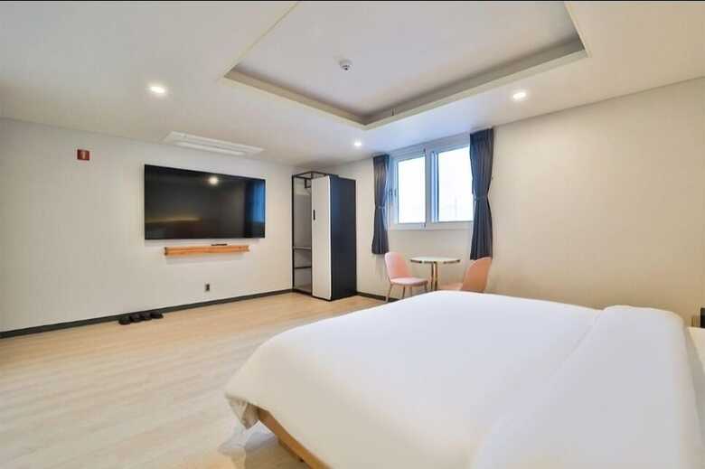 Hotel 701