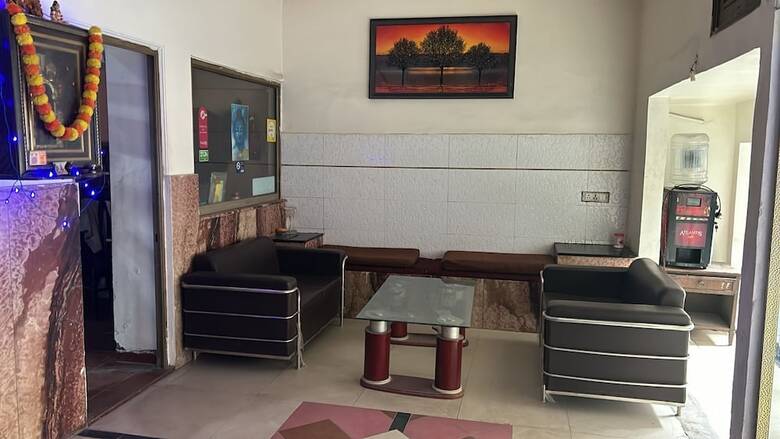 Hotel Krishna Palace By Grb