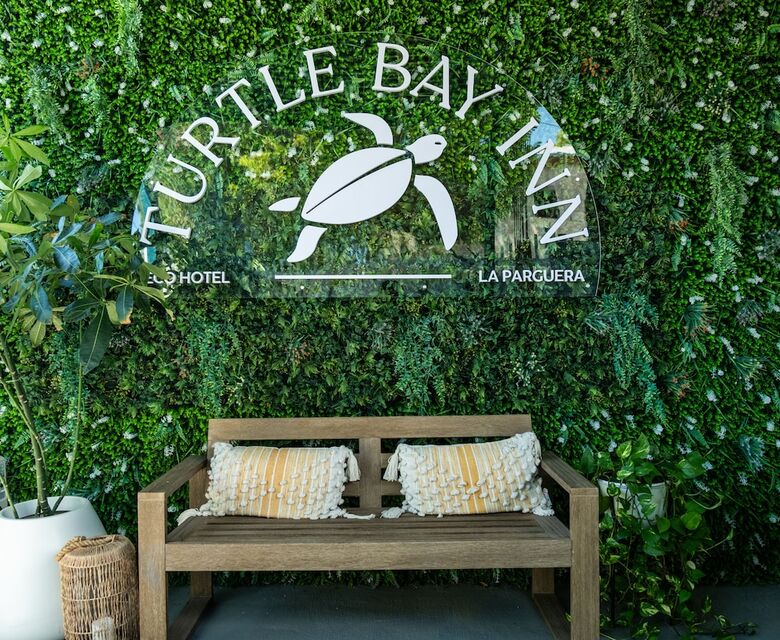 Hotel Turtle Bay Inn