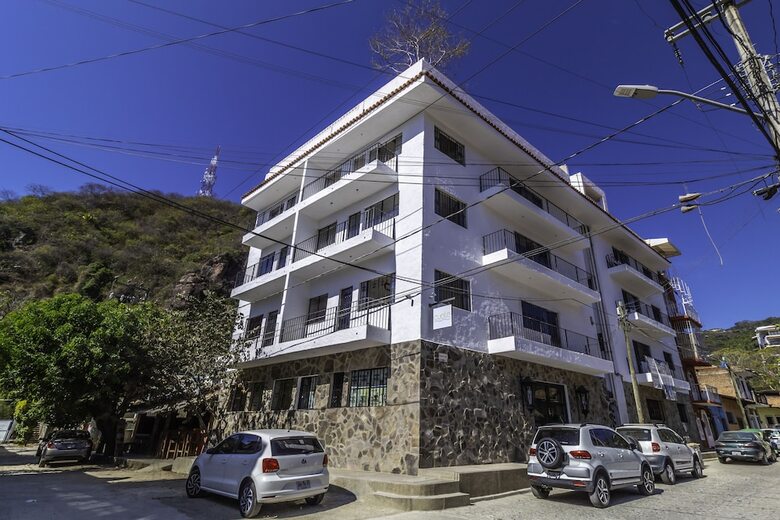 Aparthotel Cuale Condo Retreats