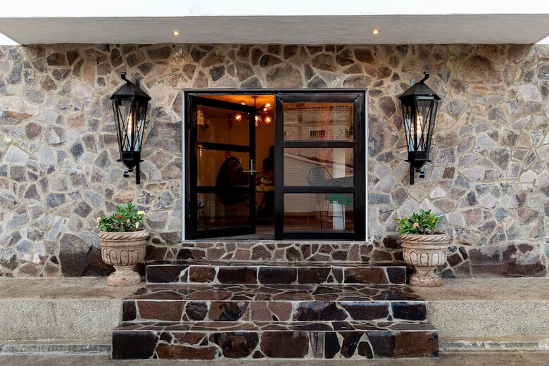 Aparthotel Cuale Condo Retreats