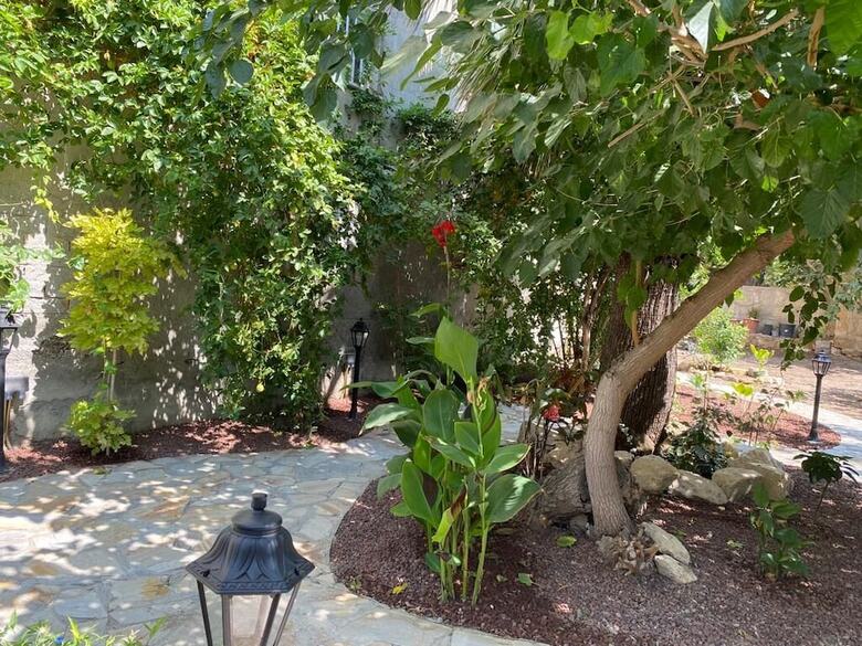 Flor Guest House