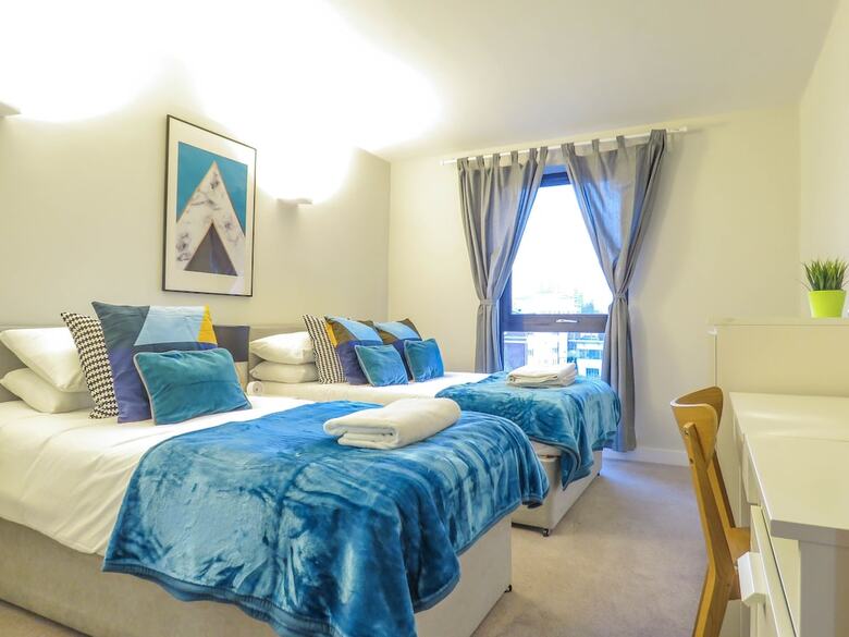 Tudors Esuites City Centre House