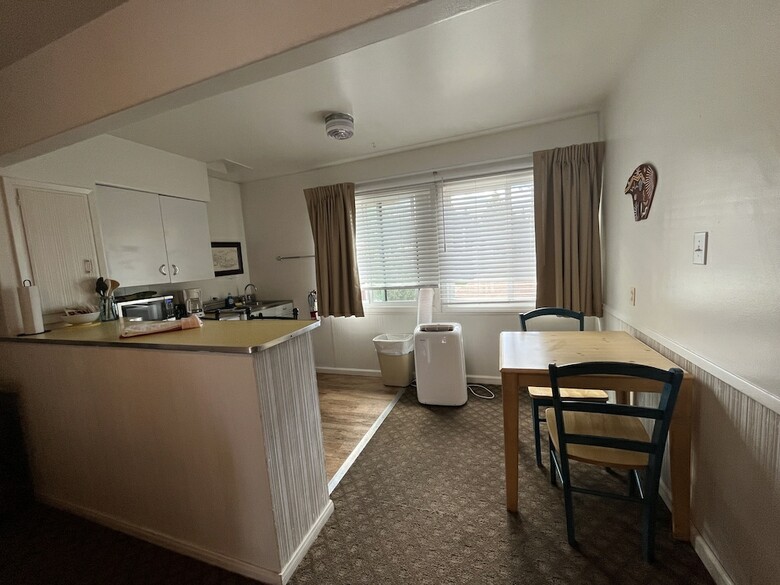 Motel June Lake Villager