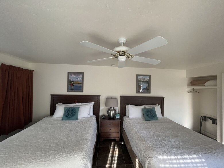 Motel June Lake Villager