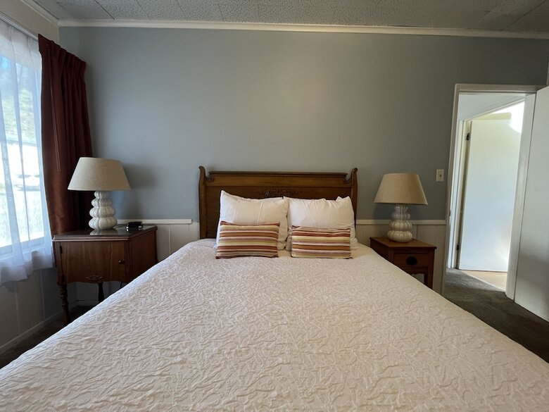 Motel June Lake Villager