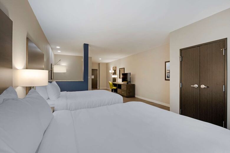 Hotel Comfort Suites Cincinnati University - Downtown
