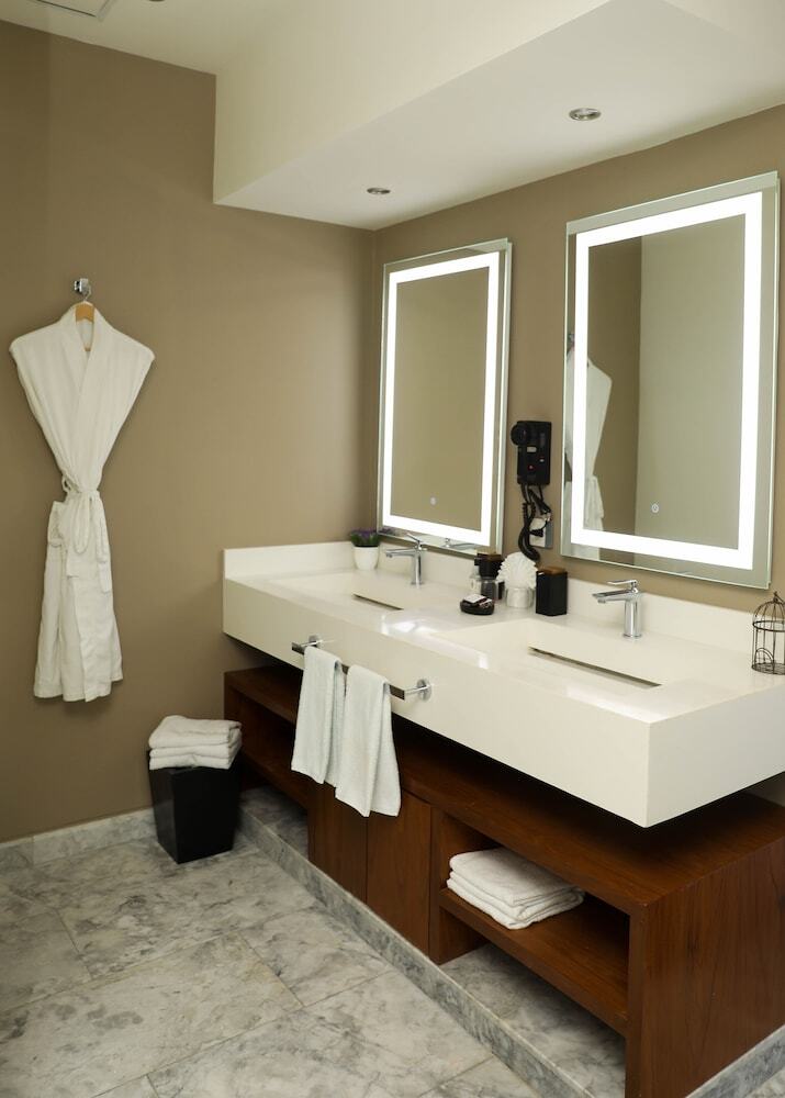 Hotel Panther Bay Villa & Golf