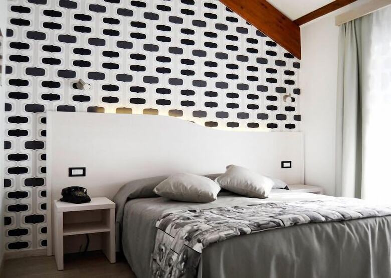 Hotel Garn� Seventy Design Rooms