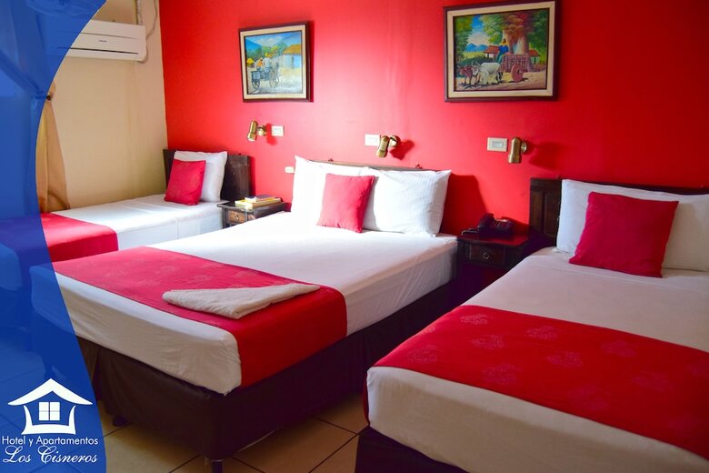 Hotel Los Cisneros