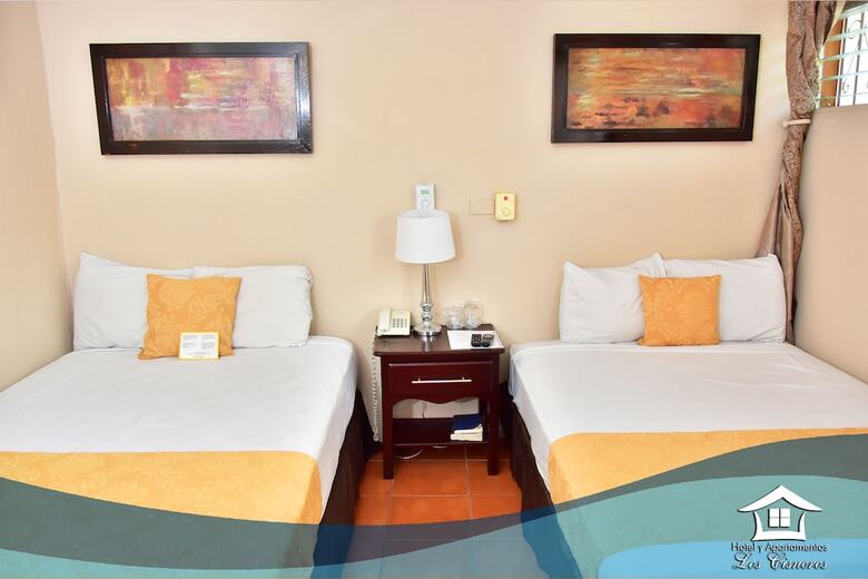 Hotel Los Cisneros