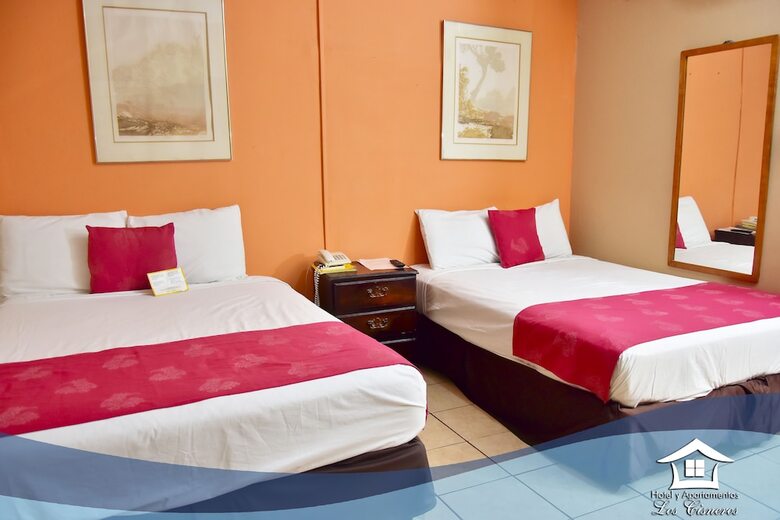 Hotel Los Cisneros