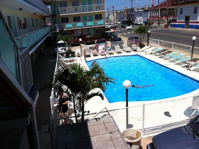 Surfside Motel