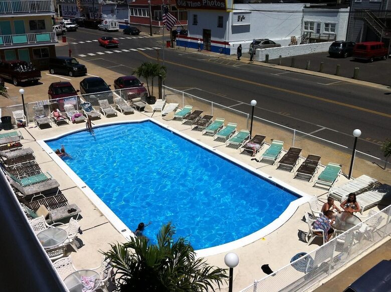 Surfside Motel