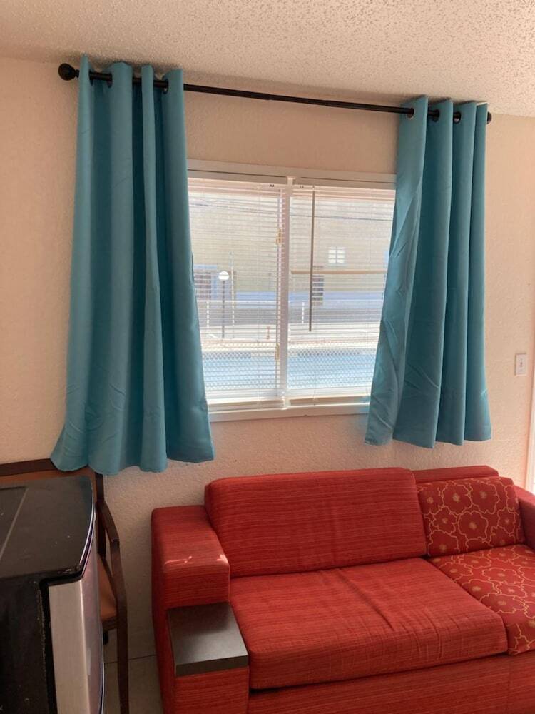 Surfside Motel