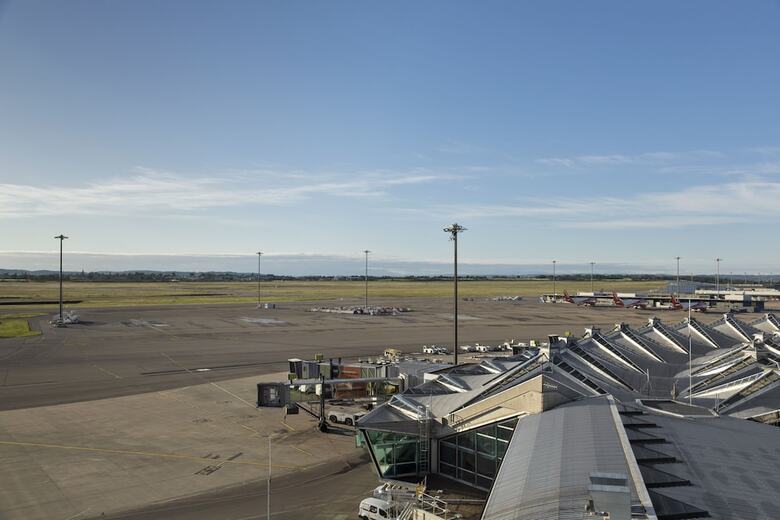 Hotel Moxy Lyon Airport