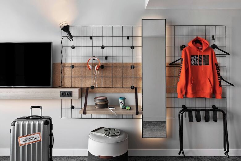Hotel Moxy Lyon Airport