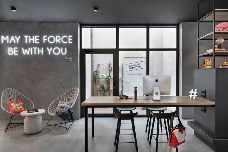Hotel Moxy Lyon Airport