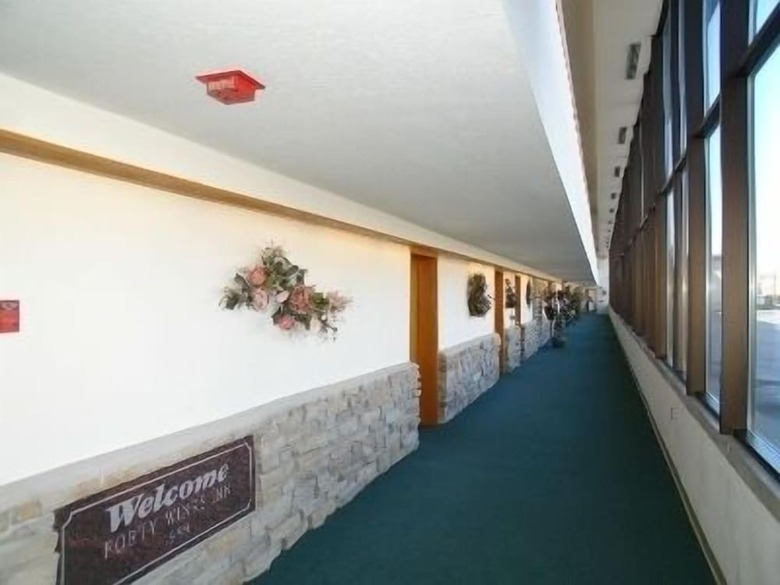 Hotel Forty Winks Inn Llc