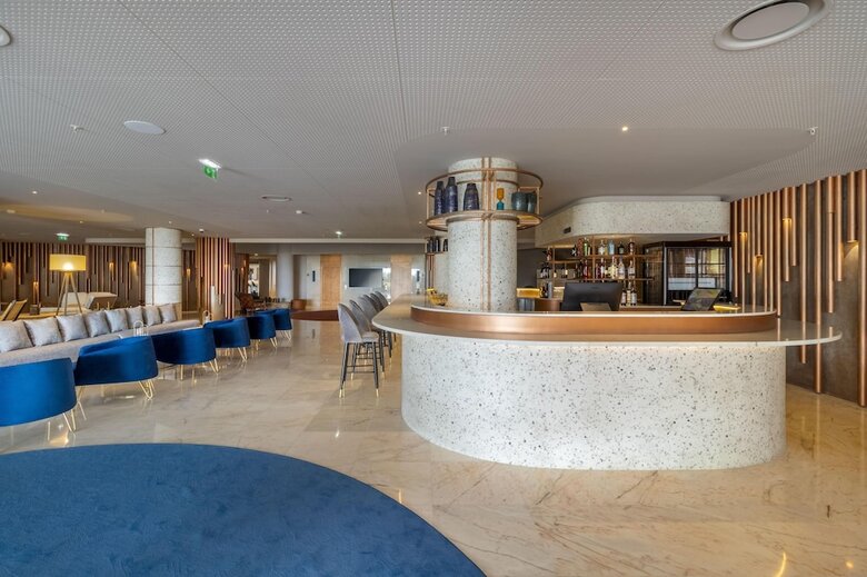 Hotel Next - Savoy Signature